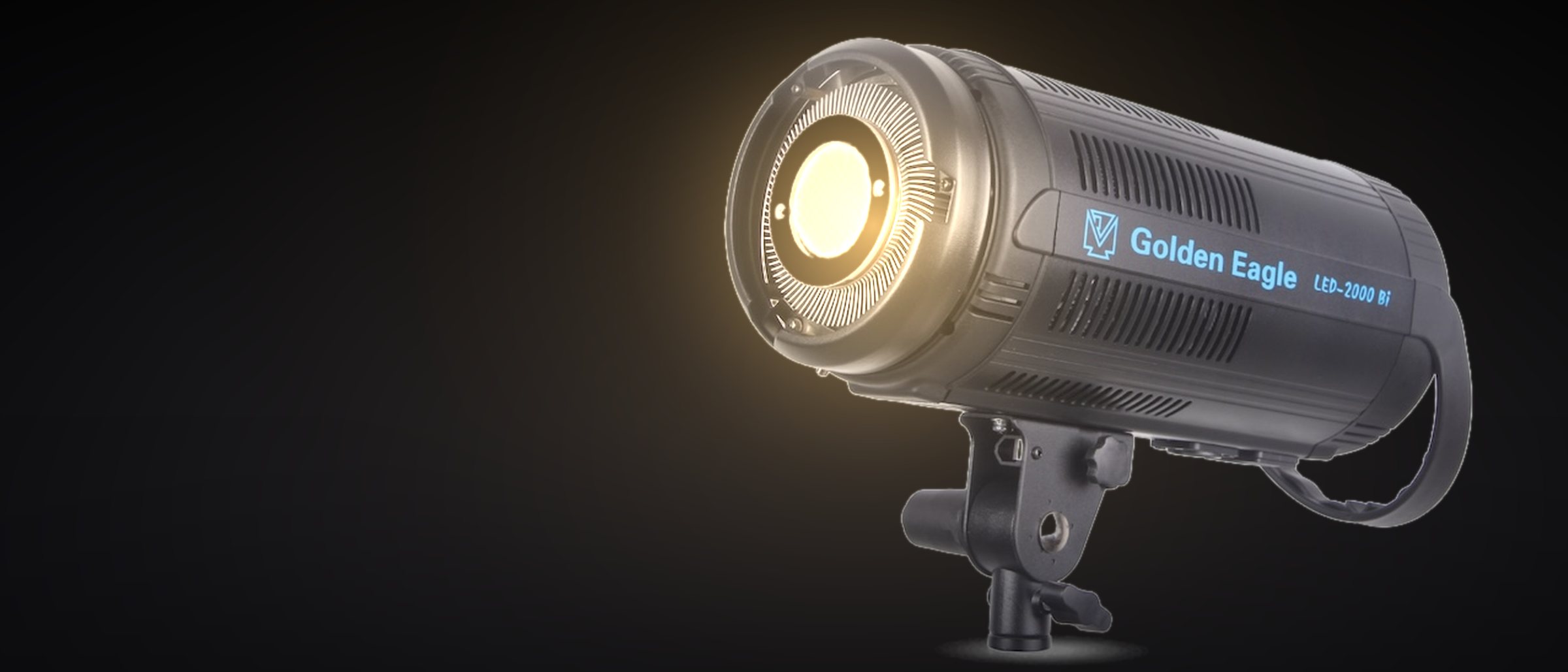 金鹰 LED 2000Bi 双色温 COB 灯，COB 点亮